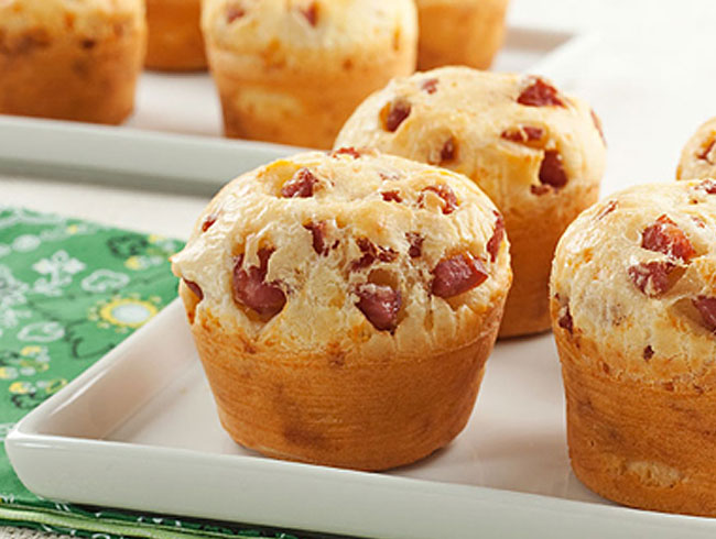 Muffin de pão de queijo e linguiça