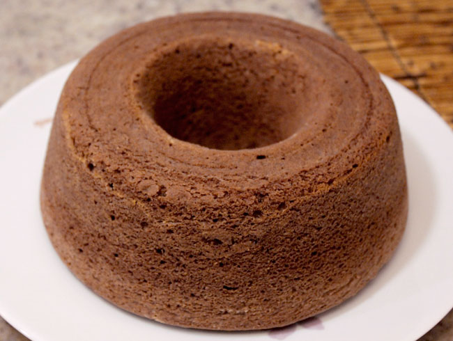 Bolo de chocolate com coco