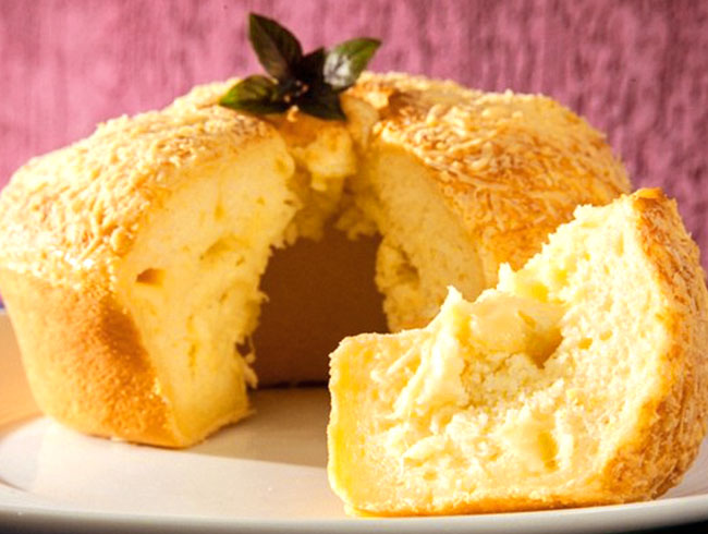 Bolo de pão de queijo da Tia Sá